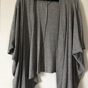 Elegant Gray Women's Poncho